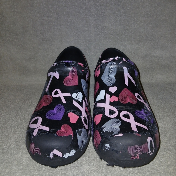 Stylish Black and Pink Women's Mules - Picture 1 of 7